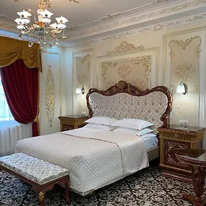Hotel Lion